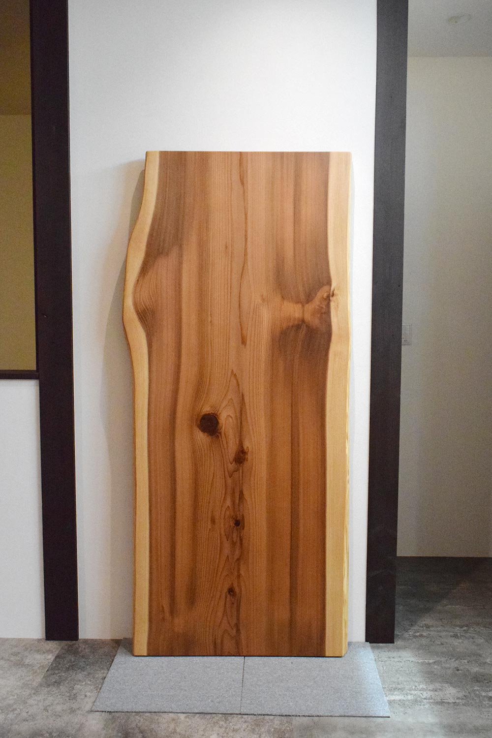 TGM181128/2 杉 一枚板 一枚板リビングテーブル